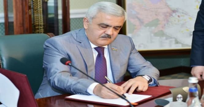Rövnəq Abdullayev Macarıstanda