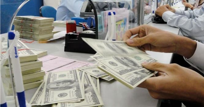 Dollar kreditinə qadağa bitdi - Kimlər borc ala biləcək?