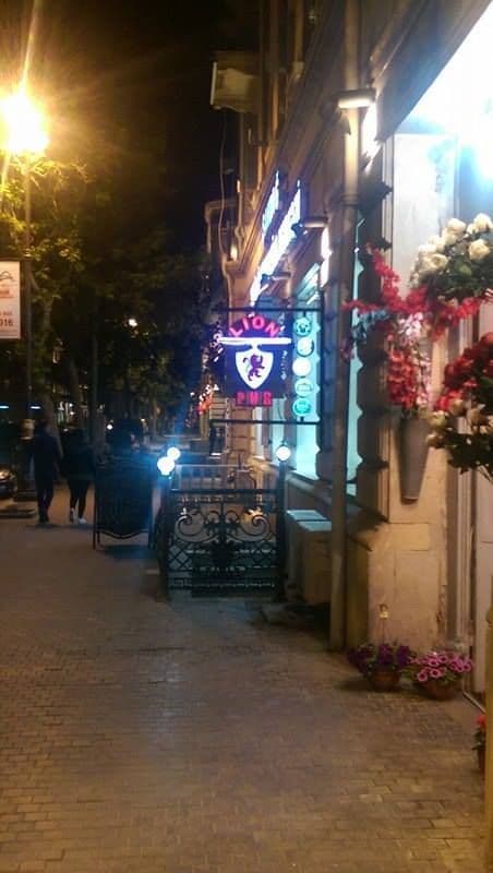 Bakıda fahişə şəbəkəsi: Gecəsi 40, içkisi 200 manat - Fotolar + Audio