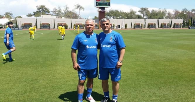 "125 deputatın içindən futbol oynayan tapmaq çətindir" - Oqtay Abdullayev