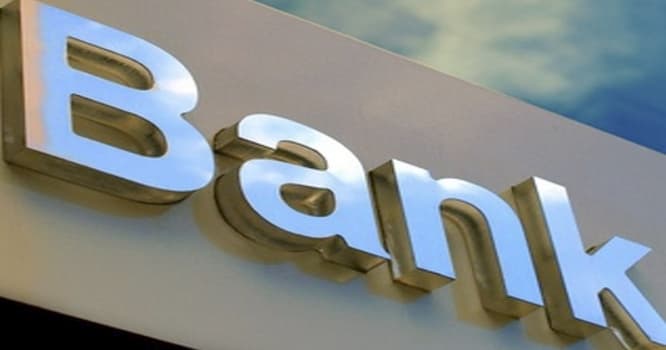 Banklar nağd xarici valyuta satışını kəskin azaldıblar