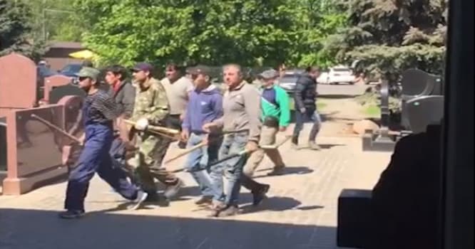 Qəbiristanlıqda dava: 12 ölü, 20 yaralı - FOTOLAR