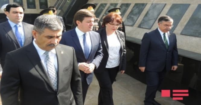 Müdafiə nazirlərinin üçtərəfli Qəbələ görüşü başladı - Yenilənib