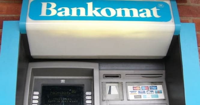Bankomatı sındıran iki qadın tutuldu - Bakıda