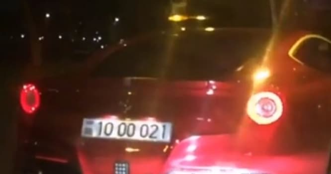 Bakıda yarım milyonluq OO seriyalı "Ferrari" kimindir? - VİDEO