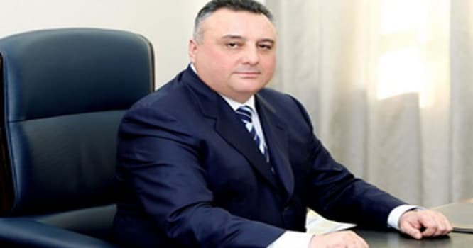 "Eldar Mahmudova məlumatlar ötürür" - Deputat