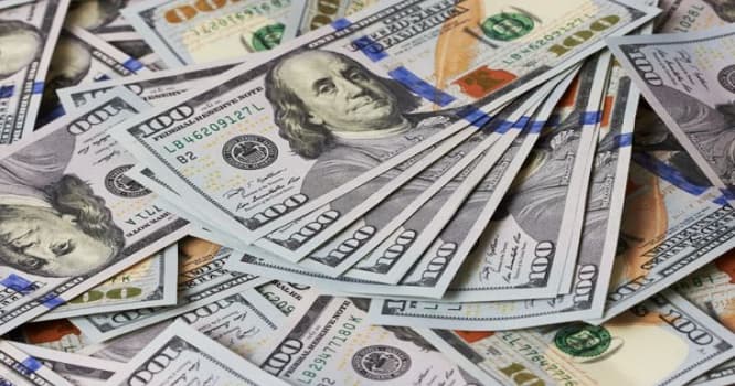 Dollar bir az da ucuzlaşdı - Rəsmi