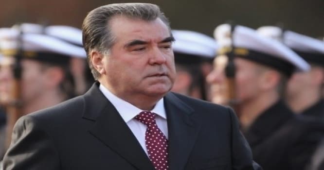 Tacikistan ömürlük prezidentini seçir