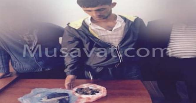 Polis 56 min manatlıq narkotik satanı iş başında yaxaladı - FOTO