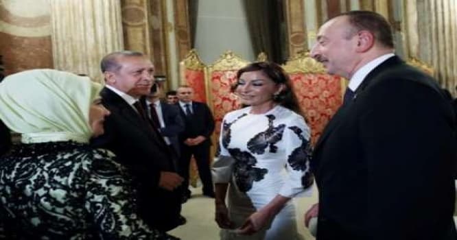 İlham Əliyev dövlət və hökumət başçılarının şərəfinə verilən ziyafətdə iştirak edib - VİDEO