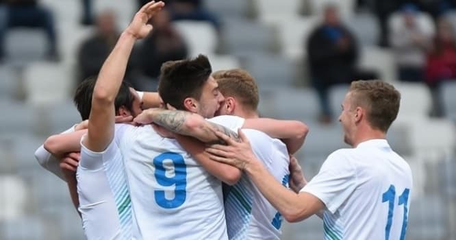 "Borussiya"nın 2 futbolçusu millimizlə oyunlara çağırıldı