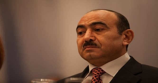 Bu qanunun qəbul edilməsi əks effekt yarada bilər - Əli Həsənov