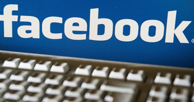 “Facebook” istifadəçilərin danışıqlarını dinləyir — İddia