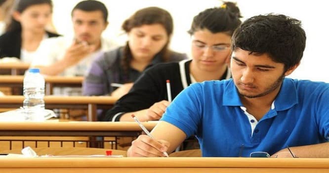 Universitetlərdə təqaüddən məhrum edilən tələbələrin sayı bilindi - SİYAHI