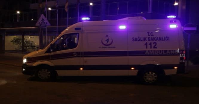 Məktəbliləri daşıyan avtobus kanala düşdü — 7 ölü