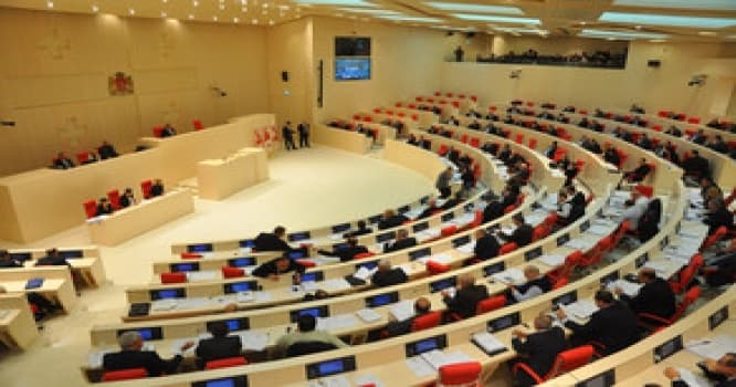 Gürcüstanda seçki kampaniyasına rəsmən start verildi