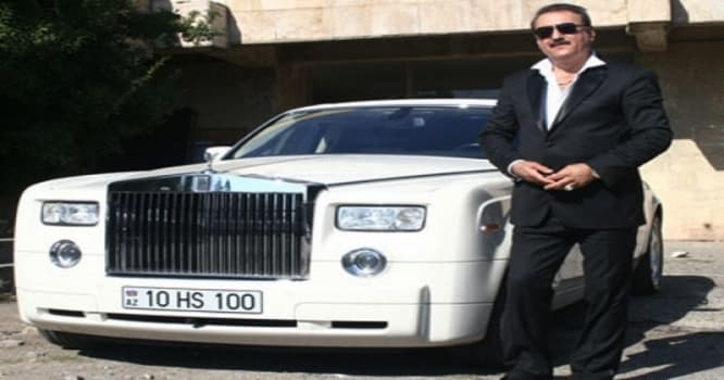 Azərbaycanlı müğənni 1 milyonluq avtomobilini satışa çıxarıb - FOTO