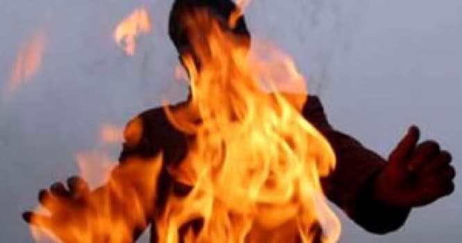 Bakıda vəzifəli şəxs iş yerində yandı