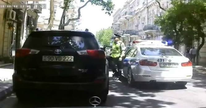 Yol polisindən daha bir kobud qayda pozuntusu: İşdən qovula bilər - VİDEO