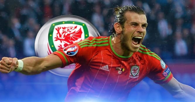Uelsin futbolçusu həftəyə baş məşqçisinin ilinə aldığı maaşdan çox qazanır - FOTO