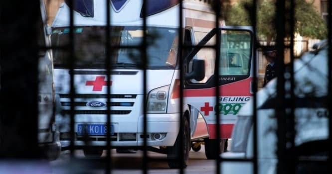 Çində yük qatarı relsdən çıxıb, xəsarət alanlar var