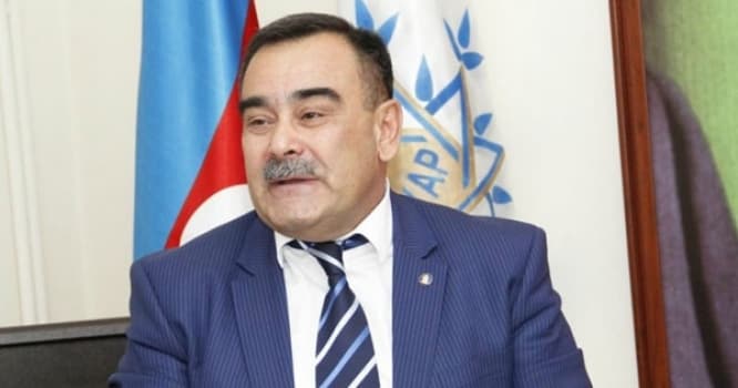 Rektor jurnalisti məhkəməyə verdi - xüsusi ittihamla