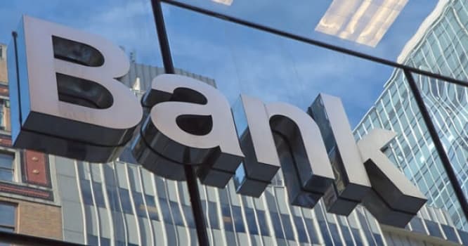 Azərbaycan maliyyə böhranından necə çıxacaq? - Mərkəzi Bank, yoxsa Palata?