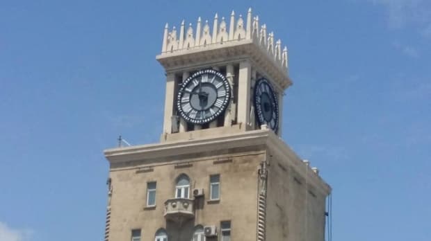 Bakıda saat biabırçılığı - FOTO