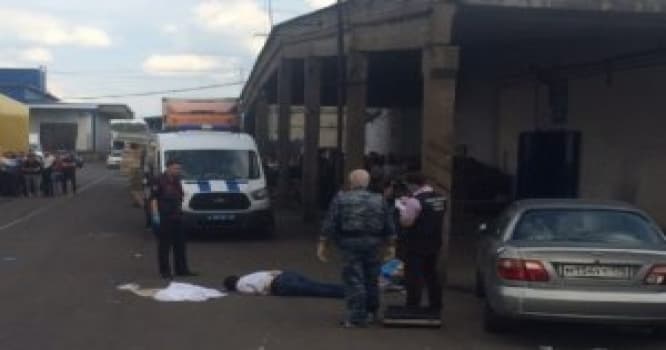 Bazarda qətl: izlər milyonları fırladan mafiyaya aparır