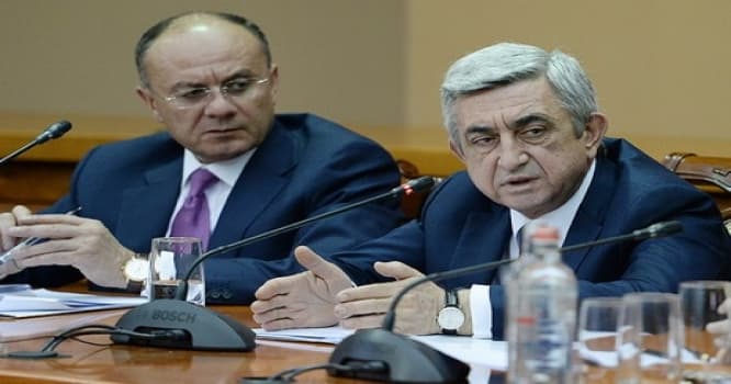 Prezidentlə müdafiə naziri arasında ciddi narazılıq - Ermənistanda