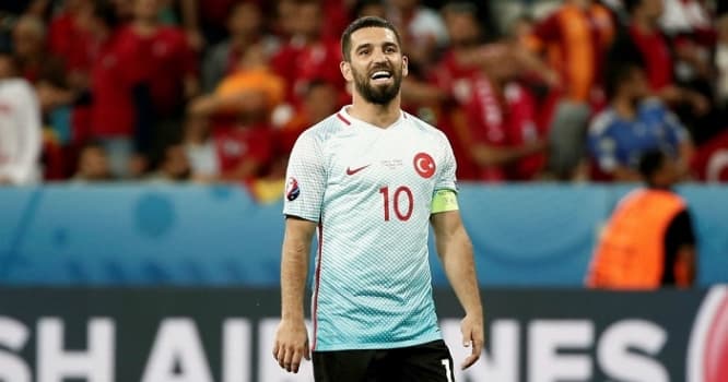 "Anamı ağlatdılar..." - Arda Turan