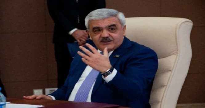 "Neftin qiyməti 60 dollaradək bahalaşacaq" - Rövnəq Abdullayev