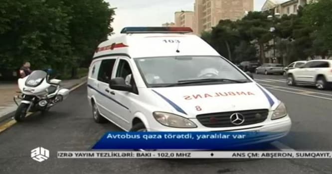 Bakıda iki avtobus toqquşdu: yaralılar var