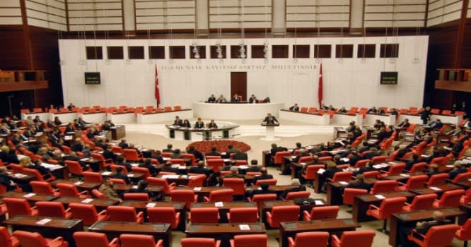 CHP, HDP və MHP-nin "Terror araşdırılsın" təklifi AKP tərəfindən rədd edildi