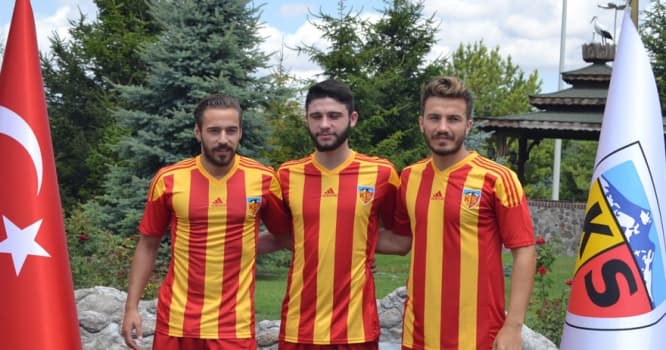 Millimizin futbolçusu rəsmən "Kayserispor"da - FOTO