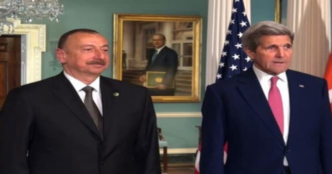 Kerri İlham Əliyevə zəng etdi