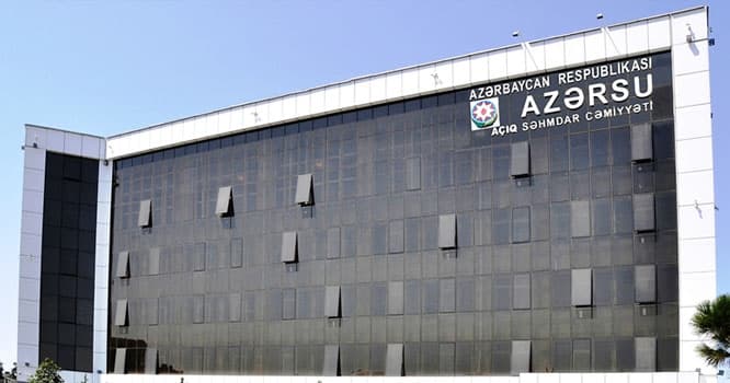 "Azərsu"nun Səbaildə su alveri: evlərə su verilmir, maşınlar 30 manata satır