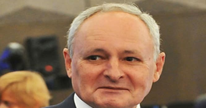 Nazir baş həkimi işdən çıxardı