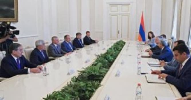 Lavrov Ermənistanda Qarabağ məsələsini müzakirə edib