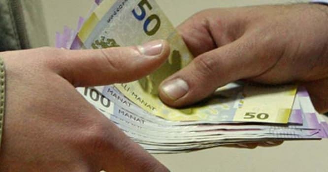 13 min manat saxta pulu 2300 dollara satarkən tutuldu - Bakıda