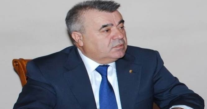 Nazir prezidentin işdən çıxartdığı qudasına vəzifə verdi