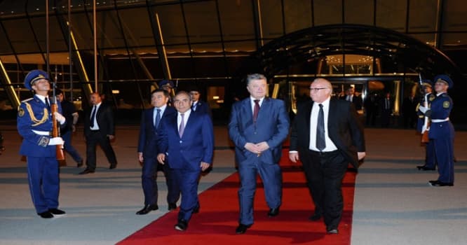 Poroşenkonun Bakı səfəri başa çatdı