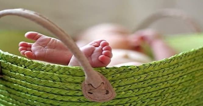 Küçədən yeni doğulmuş qız uşağı tapıldı - Bakıda