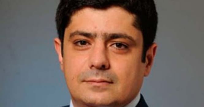 Keçmiş deputat Aydın Abbasov mahnı oxudu - VİDEO