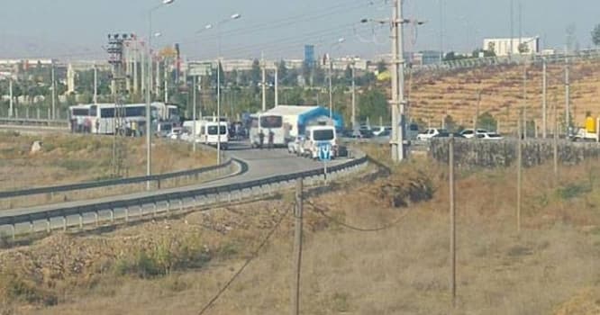 Türk polisi Konya bazasına girdi