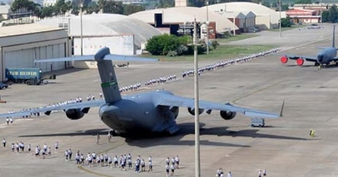 ​Türkiyənin "İncirlik" hərbi bazasının komandanlığı həbs edildi