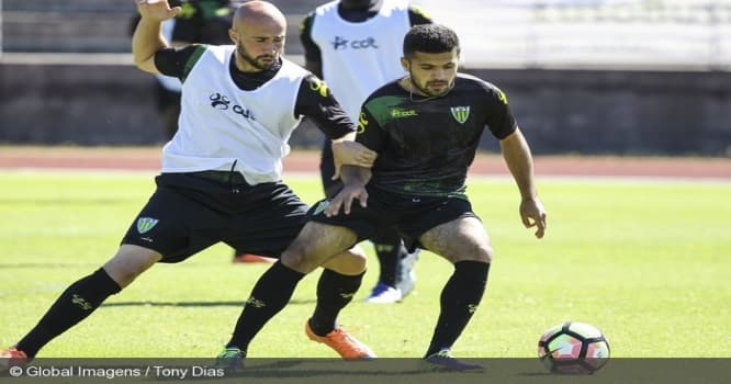 Azərbaycanlı futbolçu niyə İspaniya yox, Portuqaliya klubuna keçdi?