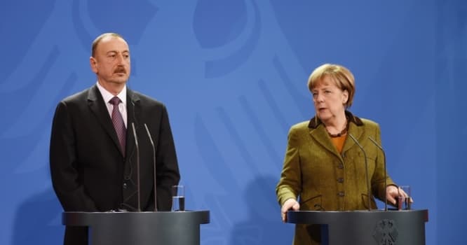 İlham Əliyev Angela Merkelə başsağlığı verdi