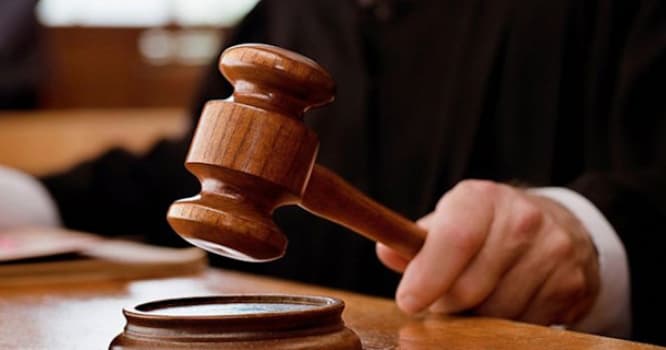 “Zaur lapatkayla, Əminağa isə lomla atamı döyürdü”