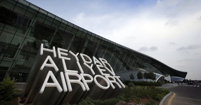 Ərəblər ölkələrinə qayıda bilmirlər: Bakı aeroportunda tıxac - FOTO
